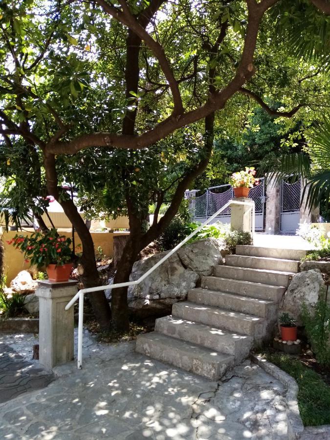 Apartman Lori Laurana Esterno foto